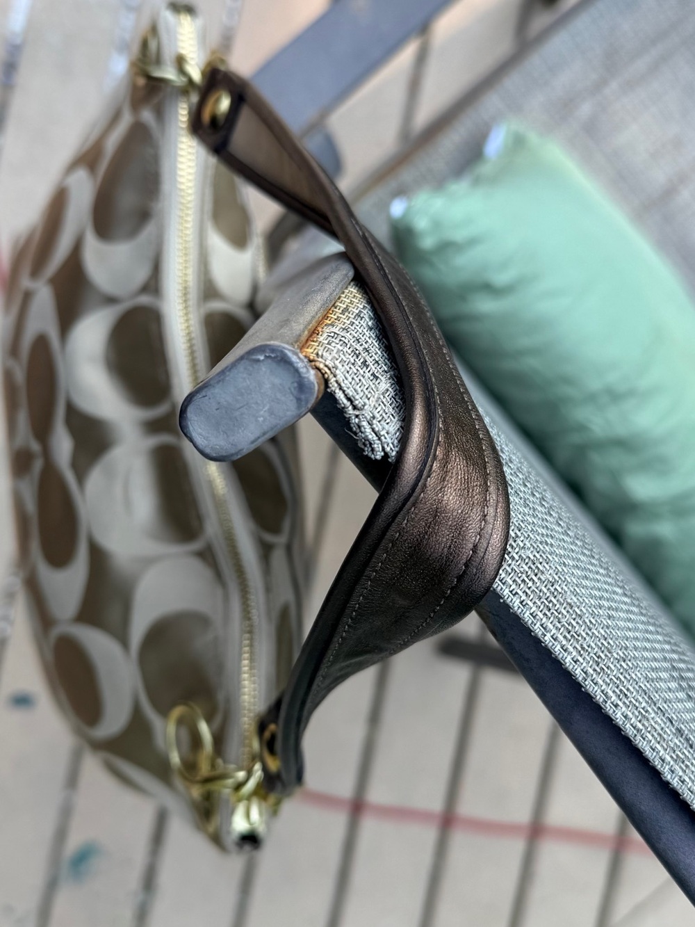 Coach Poppy Signature Sateen Groovy Bag - Picture 4 of 13
